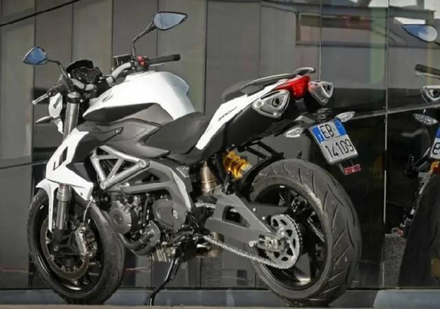 性价比高的4缸小排量机车测评,本田600cc四缸摩托跑车声浪