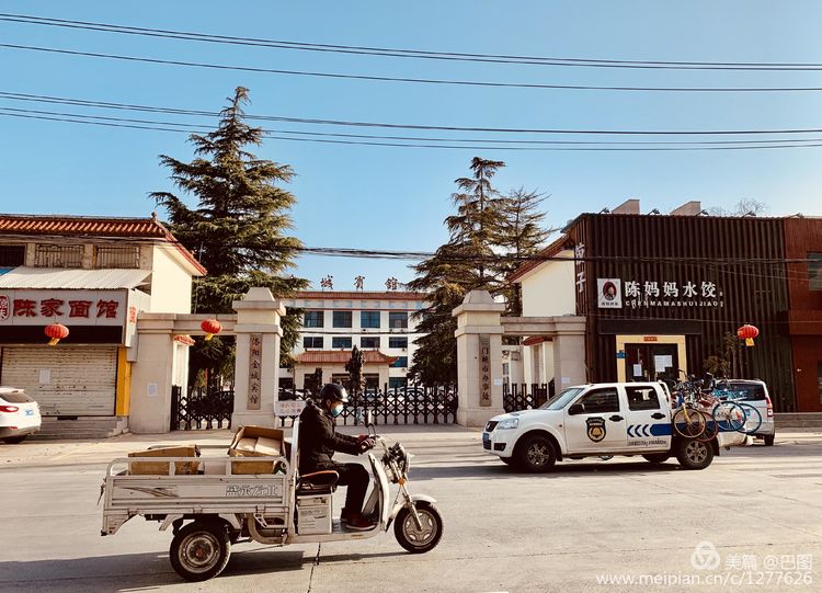 上阳宫到百货楼,疫情下逛西工,期待小街锅贴,王城广场听戏