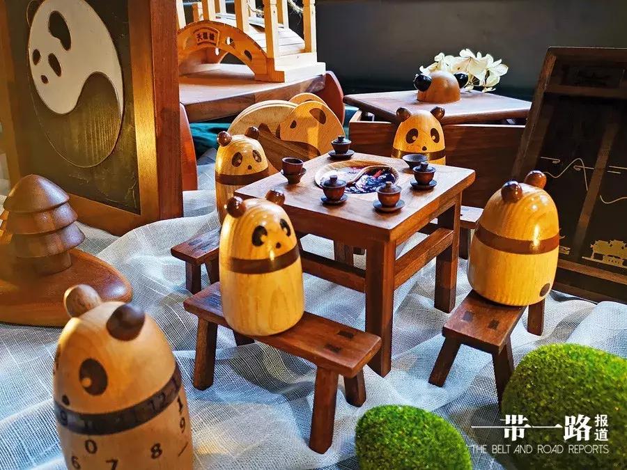 小城探秘①都江堰为什么“外交功臣”归国后都扎堆到这里生活（中英文）