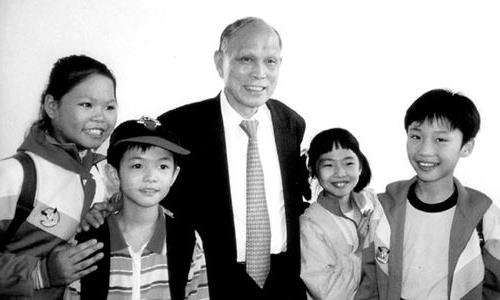 被赌王坑，三妻十子，亿万豪门白手起，香港霍家乘风破浪记