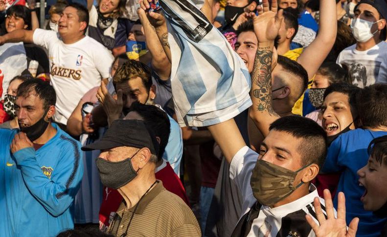 马拉多纳上帝之手拿冠军了吗,马拉多纳是梅西的什么人