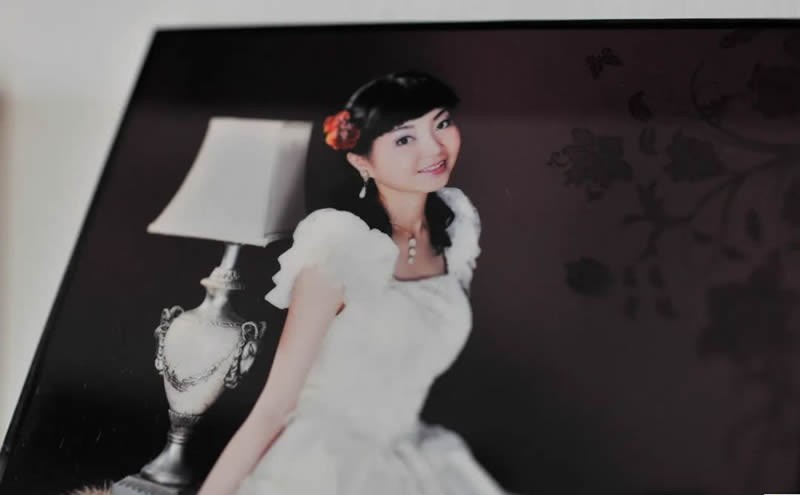 60岁盛海琳高龄产妇生下双胞胎,60岁生双胞胎的盛海琳丈夫离世