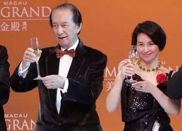 与赌王女太子同嫁一夫李嘉欣，花光每月200万生活费开始接新剧了