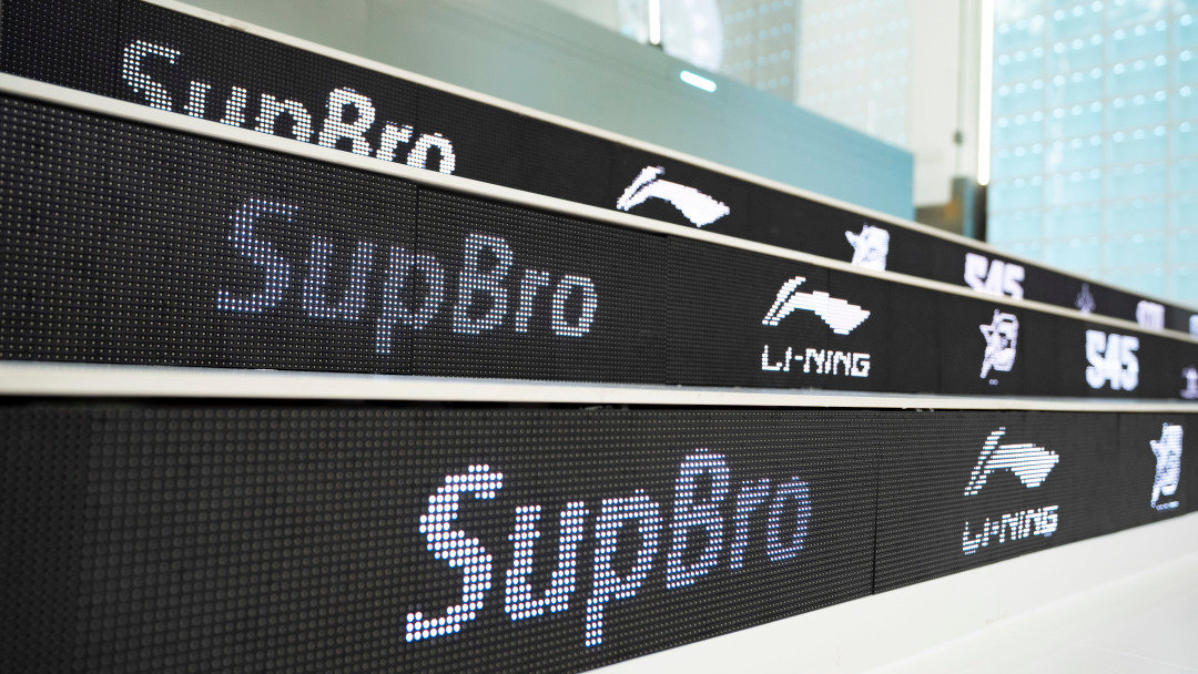 又快又好的科幻风酷炫洗鞋体验，全新门店成潮人聚集地