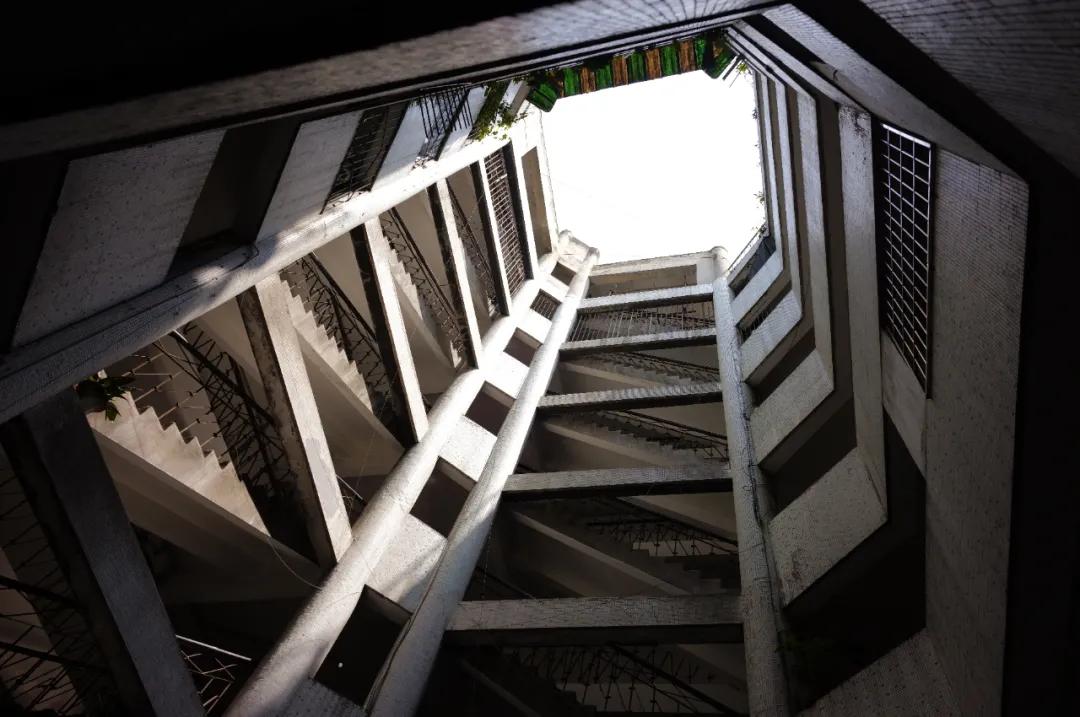 2470f2.8镜头拍出来效果,28mmf2.8镜头适合拍什么