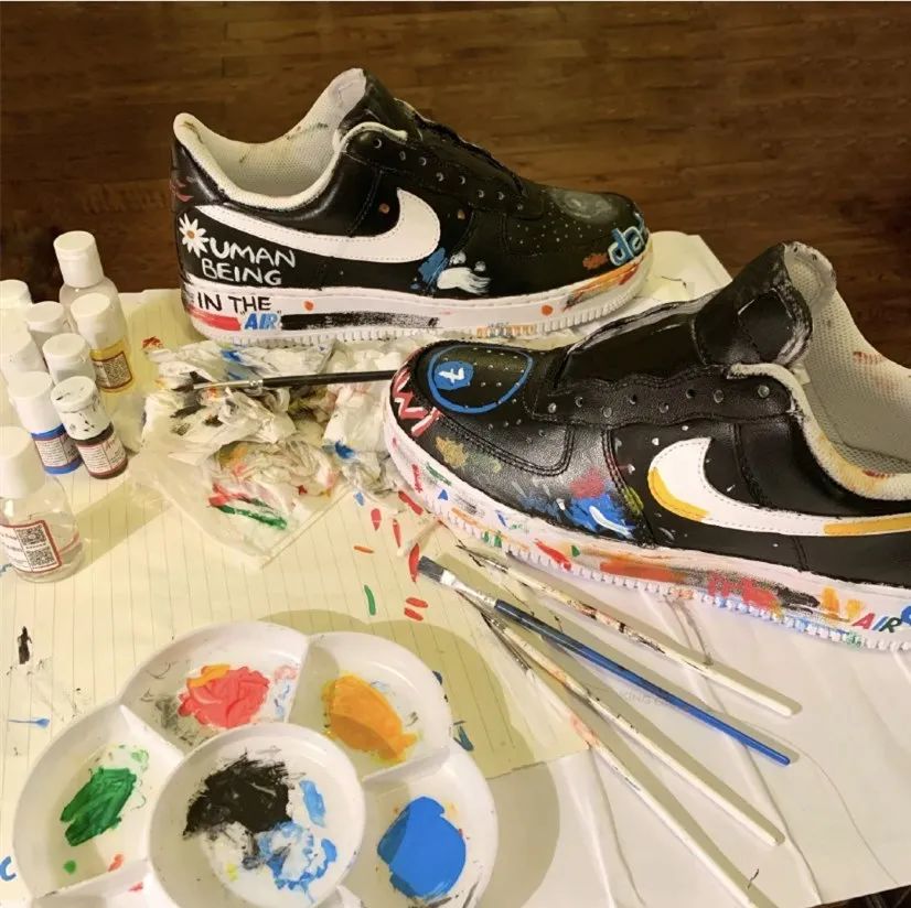 烂大街小白鞋还能穿吗,烂大街小白鞋还有吗