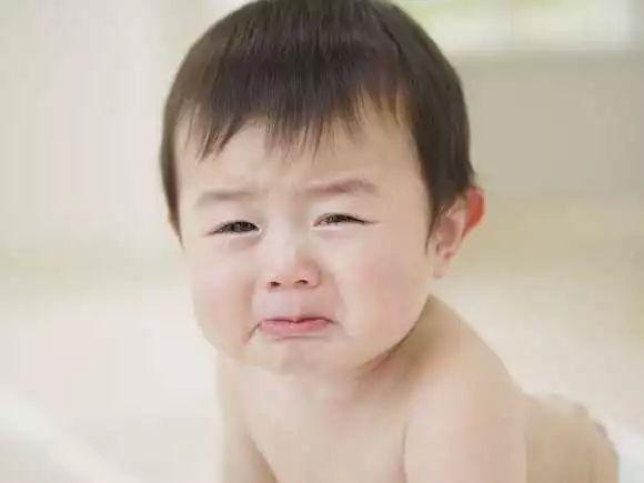 三个月宝宝便血原是虚惊一场,二月龄宝宝便血