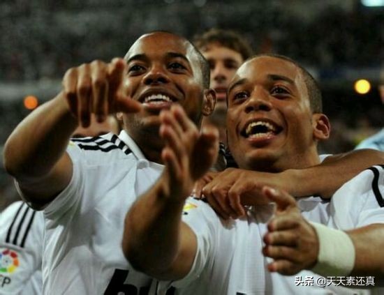 巴西有多少踢球的人,巴西里有哪些球员