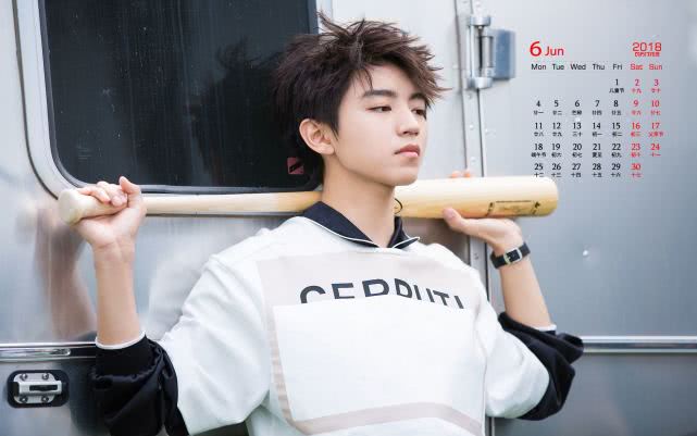 王俊凯王源易烊千玺解散谁更火,tfboys七周年王俊凯和易烊千玺