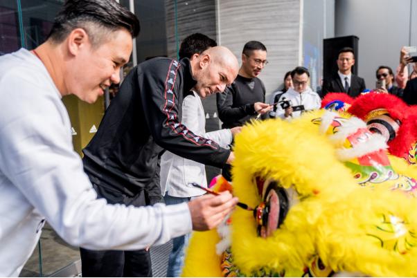 杭州丁桥阿迪达斯,杭州运河上街阿迪达斯