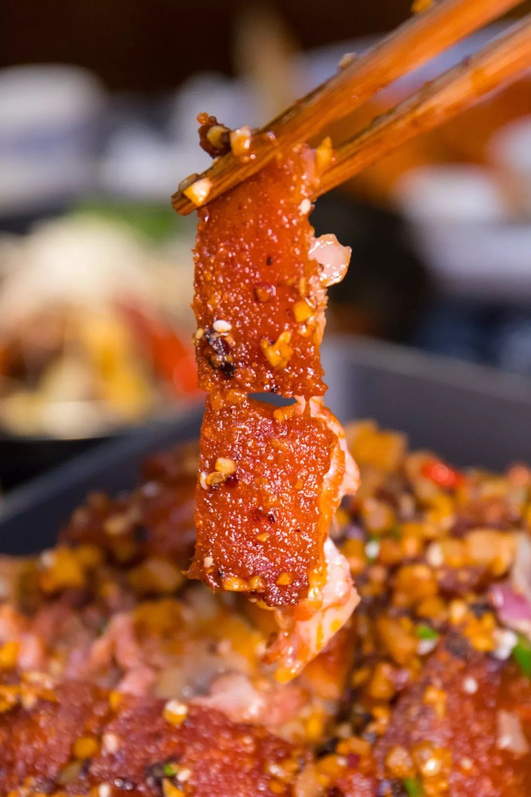 人均60的餐厅带舞台,60人一桌的餐厅