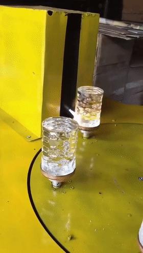 看看这几个工厂机械的动图，看着好像还挺有意思的啊