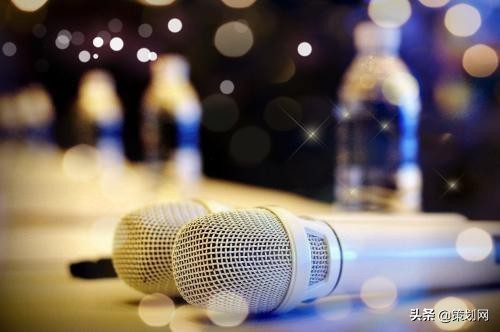 公司年会主持词简短精彩开场词,公司年会主持人串词开场白简单