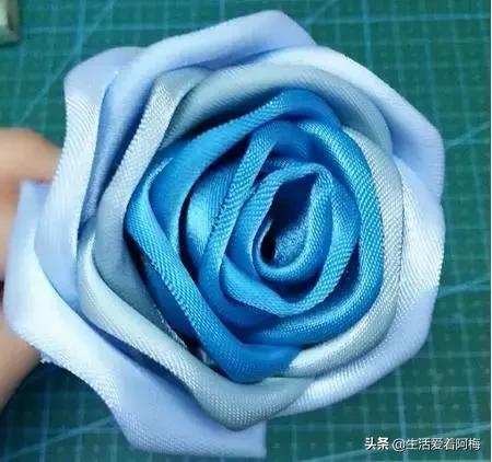 什么纸花送给老师做教师节礼物呢,教师节送给老师一束花手工礼物