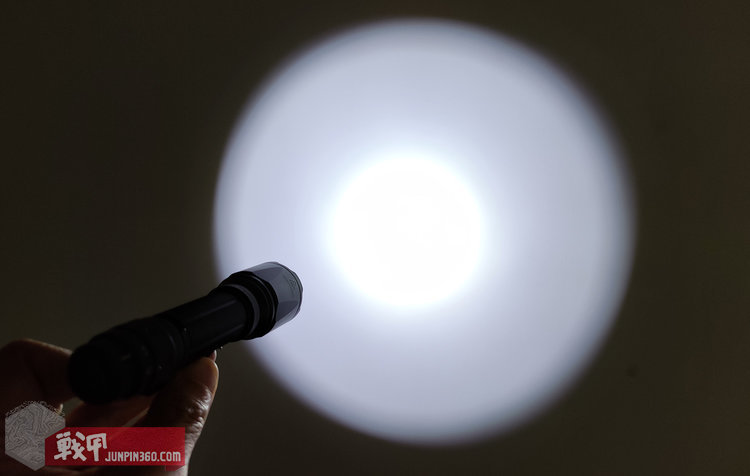 fenix手电tk06,fenixtk16v2.0战术手电