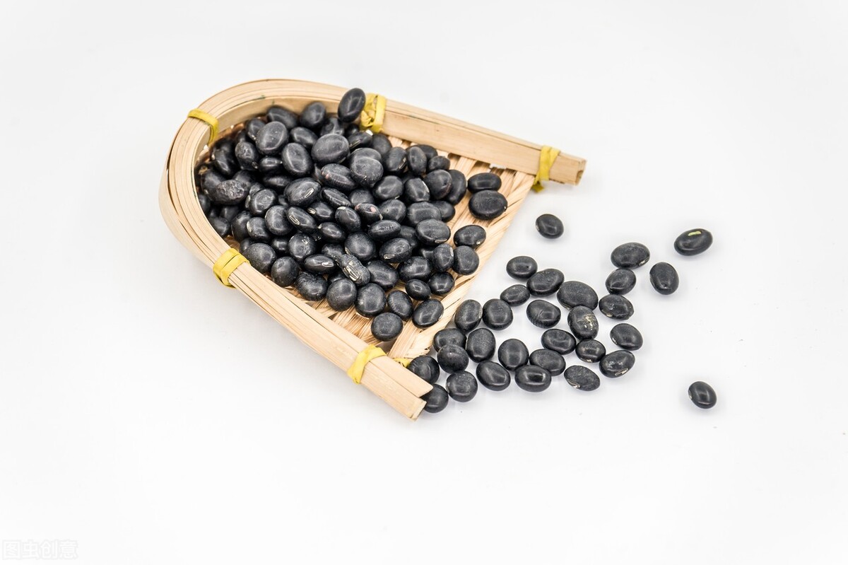 塘鲺煲黑豆营养,食物红豆黑豆汤的功效