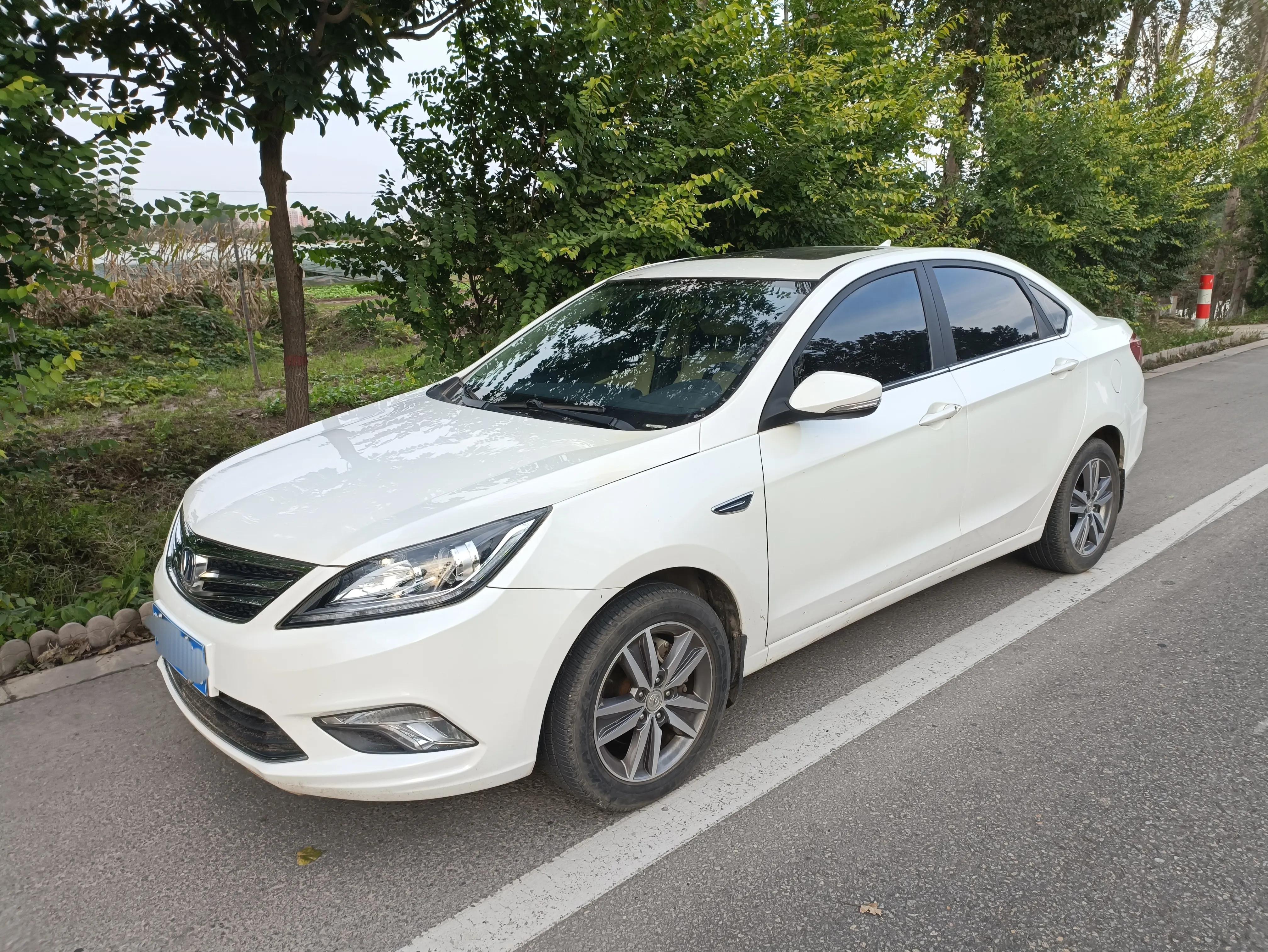 逸动2023车主真实感受,逸动plus后排空间