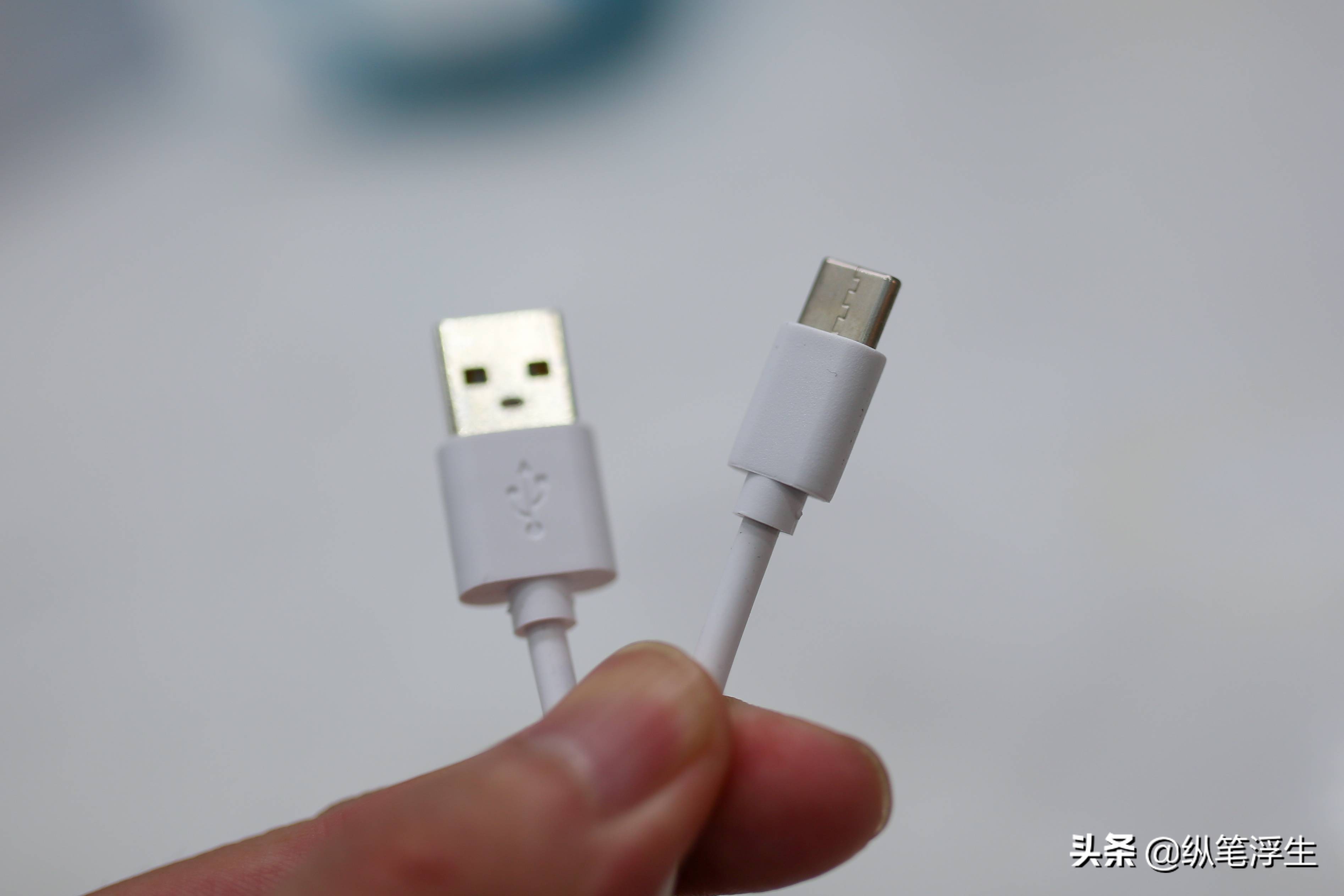 电脉冲、热敷按摩*管双**齐下：人与物AM2011颈椎按摩器测评