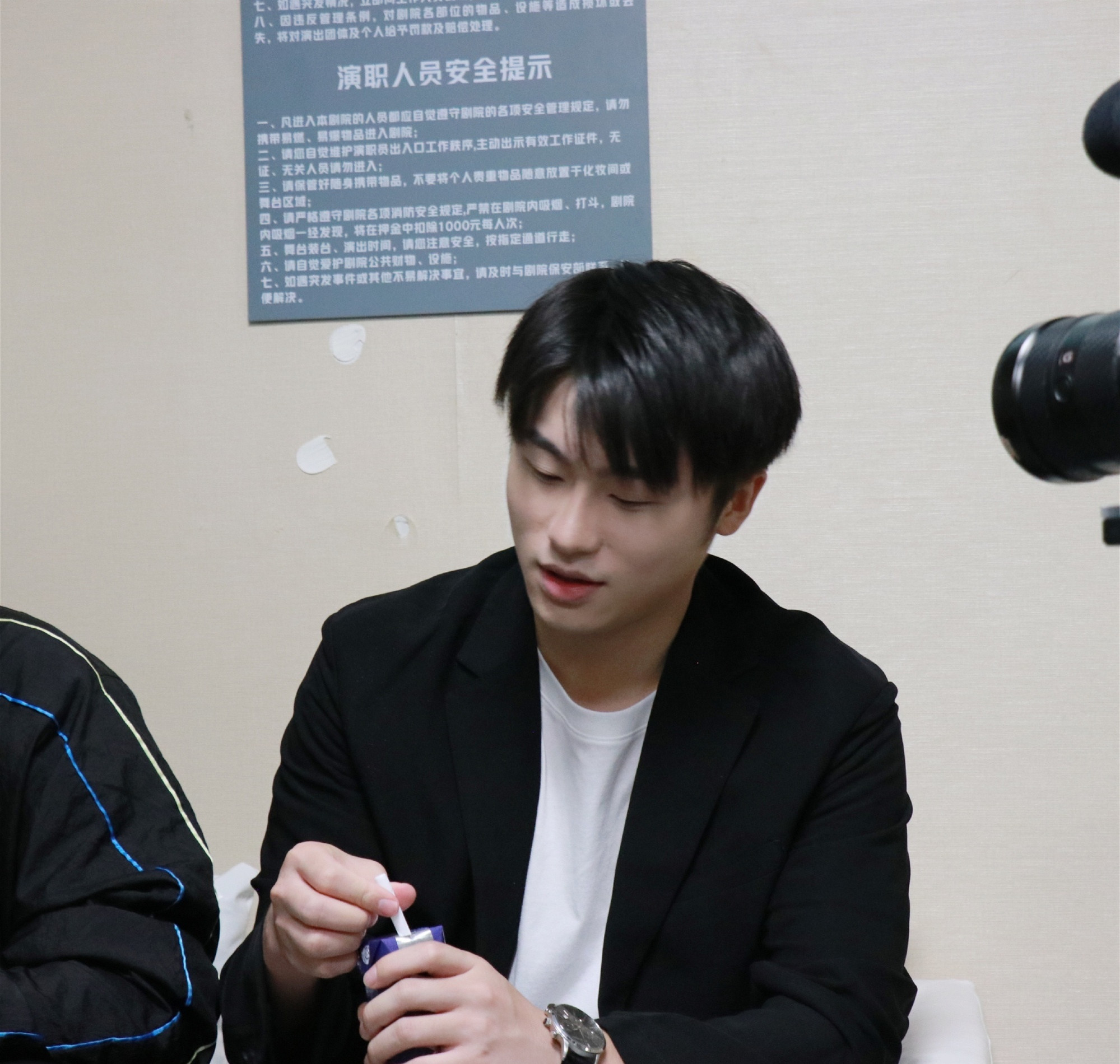 佛山gk战胜广州ttg寒夜直播间反应,gk晋级世冠四强寒夜