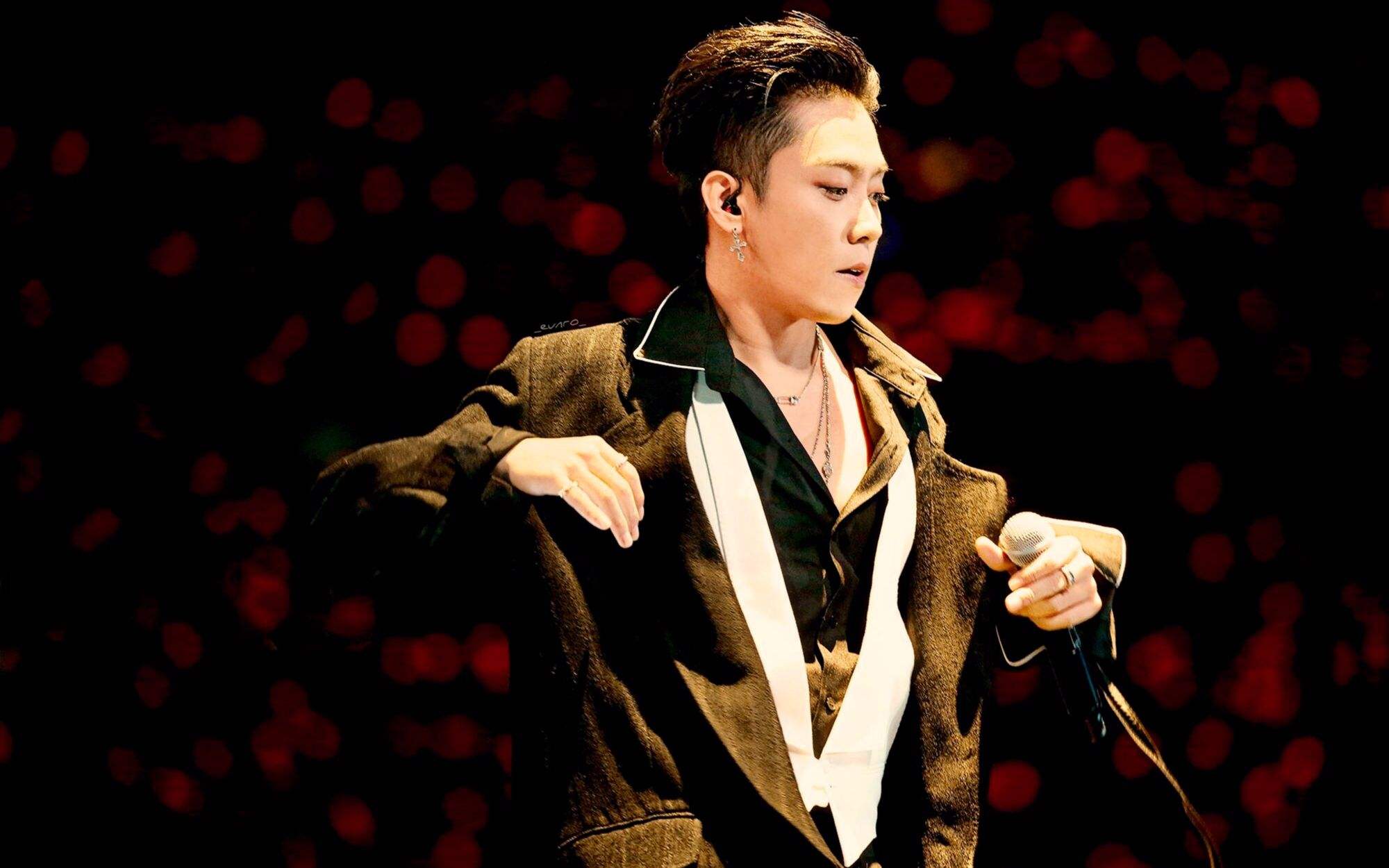 他是韩国顶级爱豆,曾经2次酒驾,结婚2年便离婚,现还活跃在一线