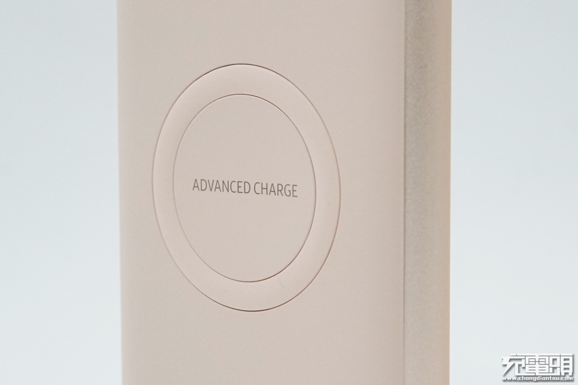 三星无线充电宝u1200,三星官方移动电源测评