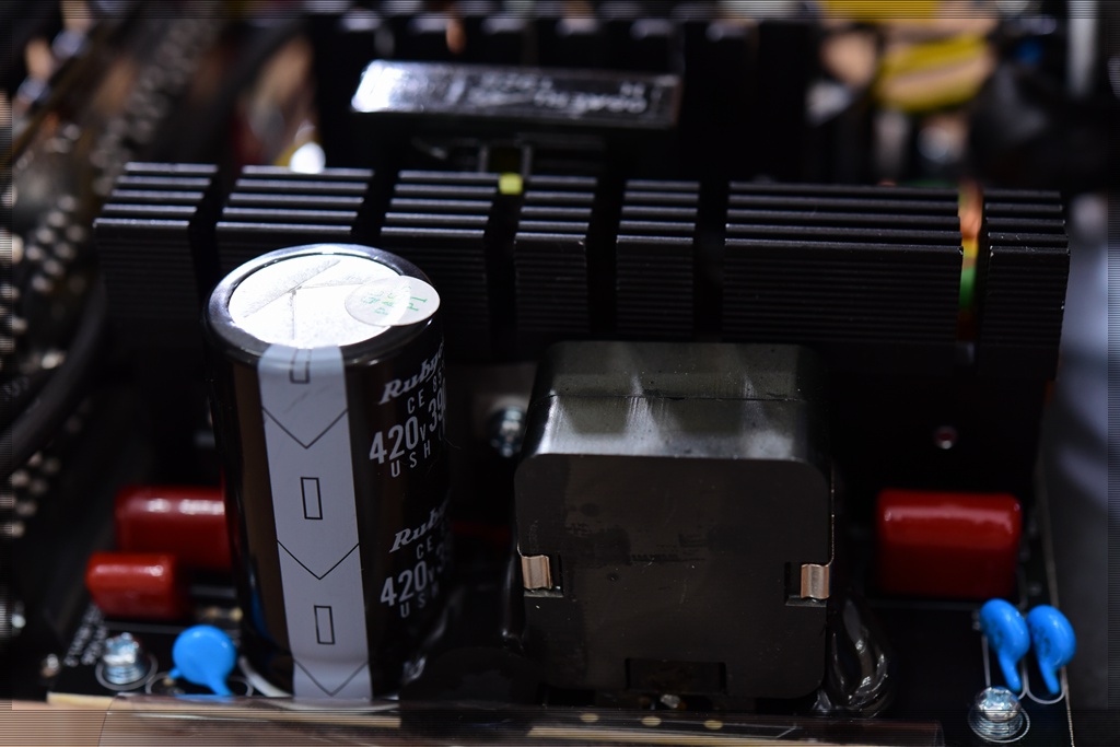 爱国者es650什么电容,爱国者yogo电源es650