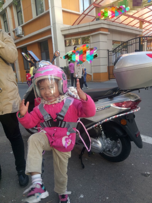 铃木uu125和uy125和ue125怎么选,铃木uu125踏板能放多大的外卖箱