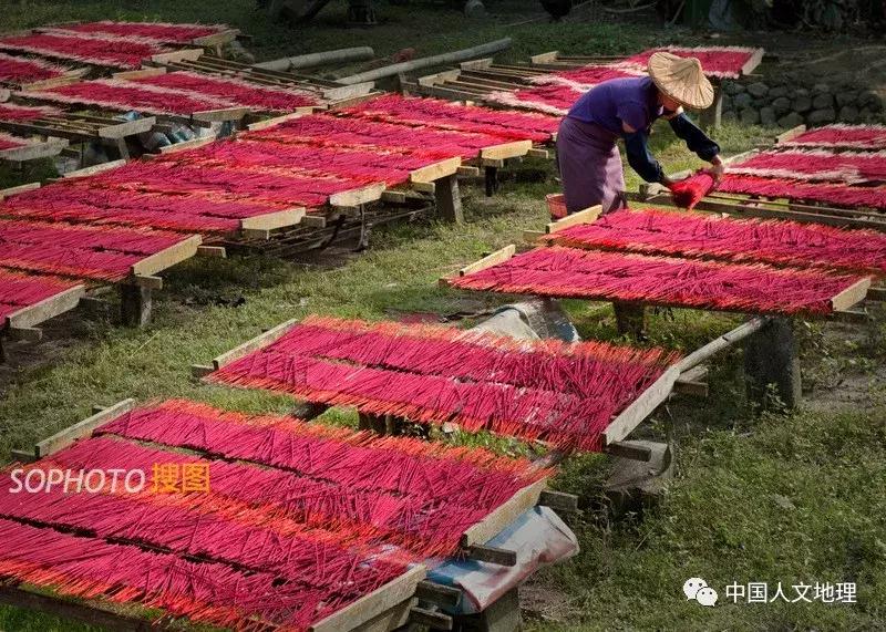 祖祖辈辈传下来的制香手艺,老百姓手工制香