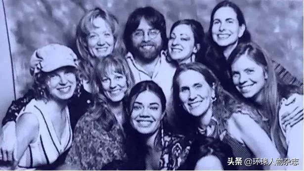 *脑洗**、性买卖、捞钱，美国女护士创“性*教邪**”，信徒多为富翁名流