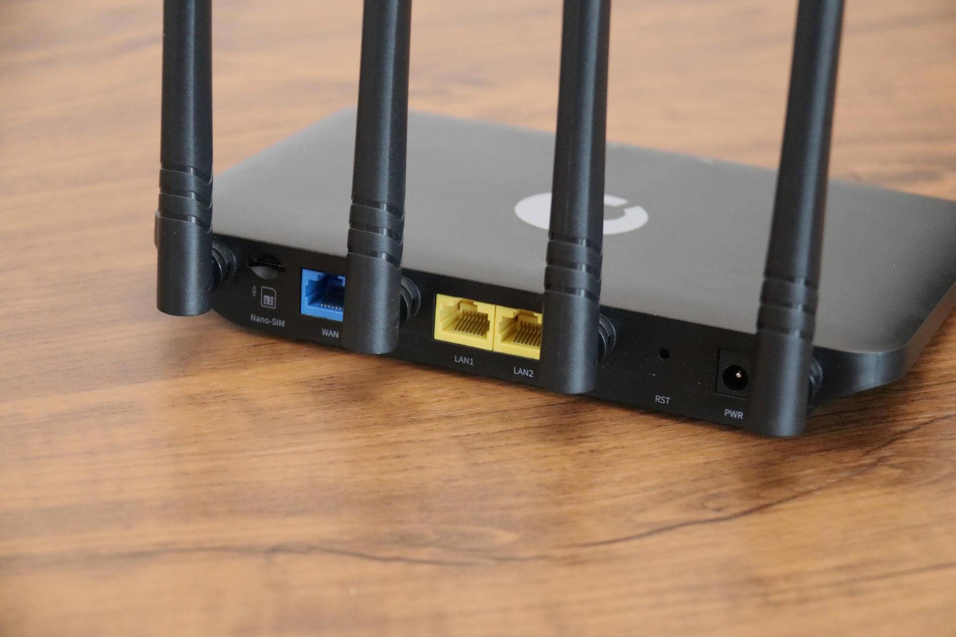 蒲公英4g路由器怎么取出卡槽,蒲公英4g插卡无线路由器如何组网