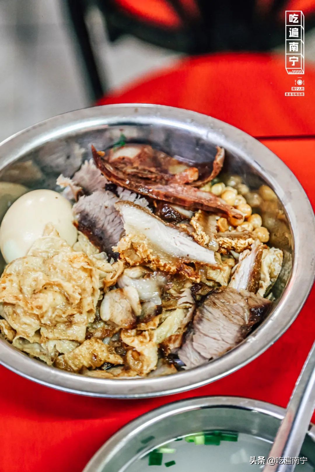 这碗桂林米粉不对劲，南宁人吃没毛病，桂林人看了一直骂
