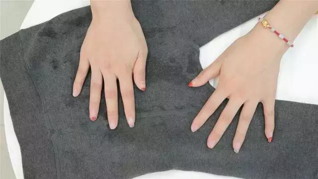 打底裤穿两次起球,打底裤起球用什么东西