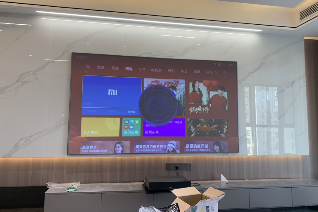 100寸液晶电视与激光电视对比,85寸的选液晶电视还是激光电视