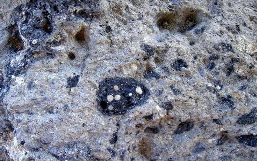 绝世钻石城，世界上钻石最多的城市，用七万吨钻石打造房屋