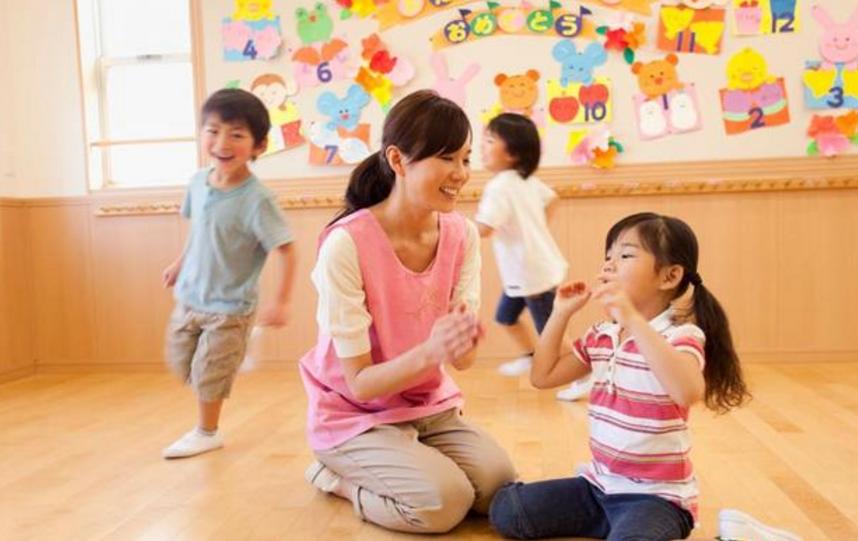 孩子在幼儿园过生日需要几个蛋糕,幼儿园20个小朋友买多大蛋糕合适