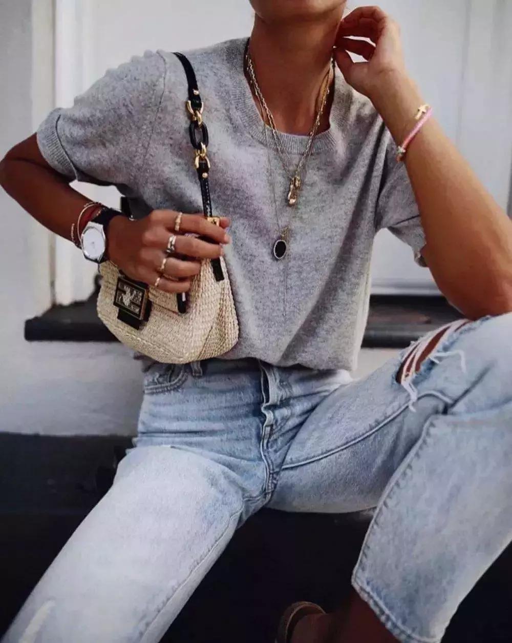 奶奶都嫌丑的旧包被Jennie背过后，半个地球的时尚博主疯狂求同款