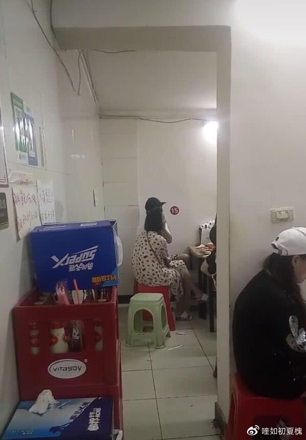 张歆艺产后母乳喂养胖到130斤,张歆艺产后肚子