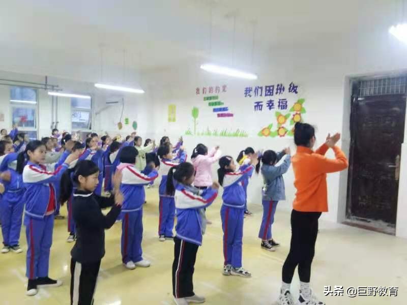 巨野县永丰办南关小学元旦联欢会,巨野县永丰街道办事处南关小学