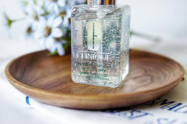 油皮夏季适合用什么面霜 (夏季好用不油的面霜推荐)