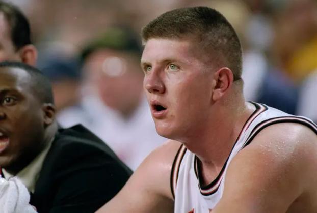 他场均贡献5分，却是联盟第一高薪｜NBA最糟糕合同盘点（下）