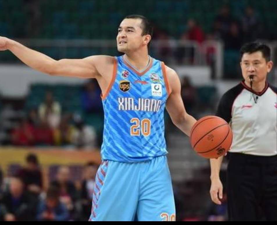 华南虎跟东北虎谁厉害,东北虎战华南虎