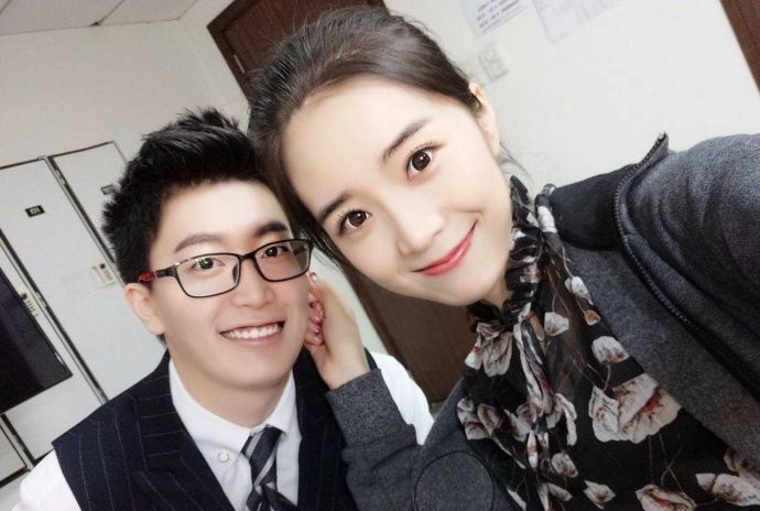 FPX全员收到LV送的包包，总价值近10万，余霜羡慕管泽元遭殃