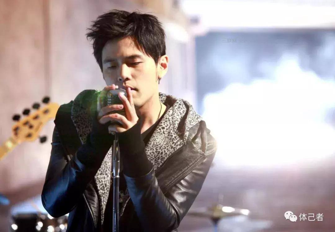 周杰伦华语乐坛当之无愧的老大,周杰伦说自己第二名谁敢说第一