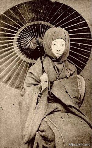 日本首相一年工资,日本首相的工资以及补贴