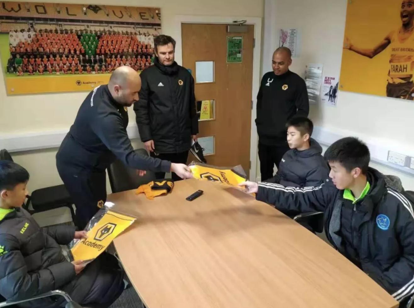 幸运星培养的球员,幸运星狼队试训