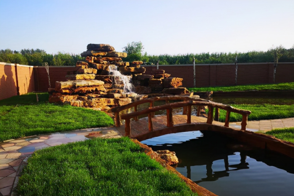 民*本科办**学费颇高，教育相关部门不管理，原因反而是为学生好