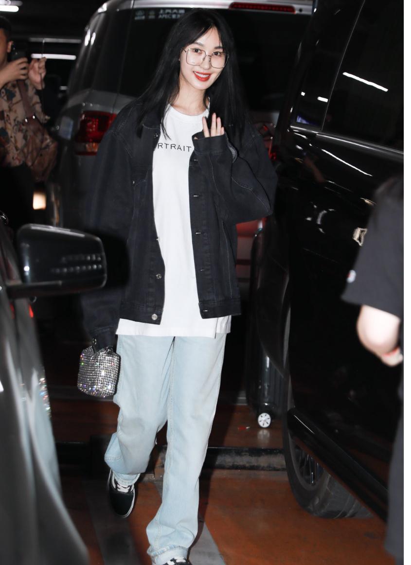 李菲儿冬日穿衣搭配,李菲儿减龄穿衣搭配