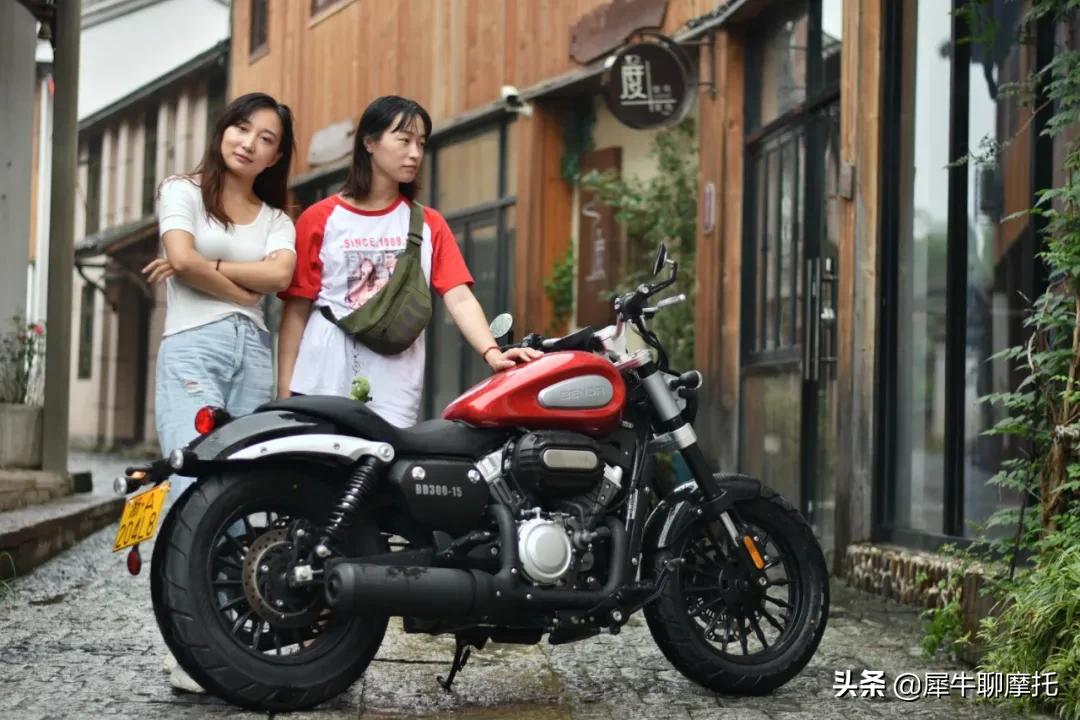 钱江闪电300和奔达灰石300,奔达灰石300适合跑长途高速吗