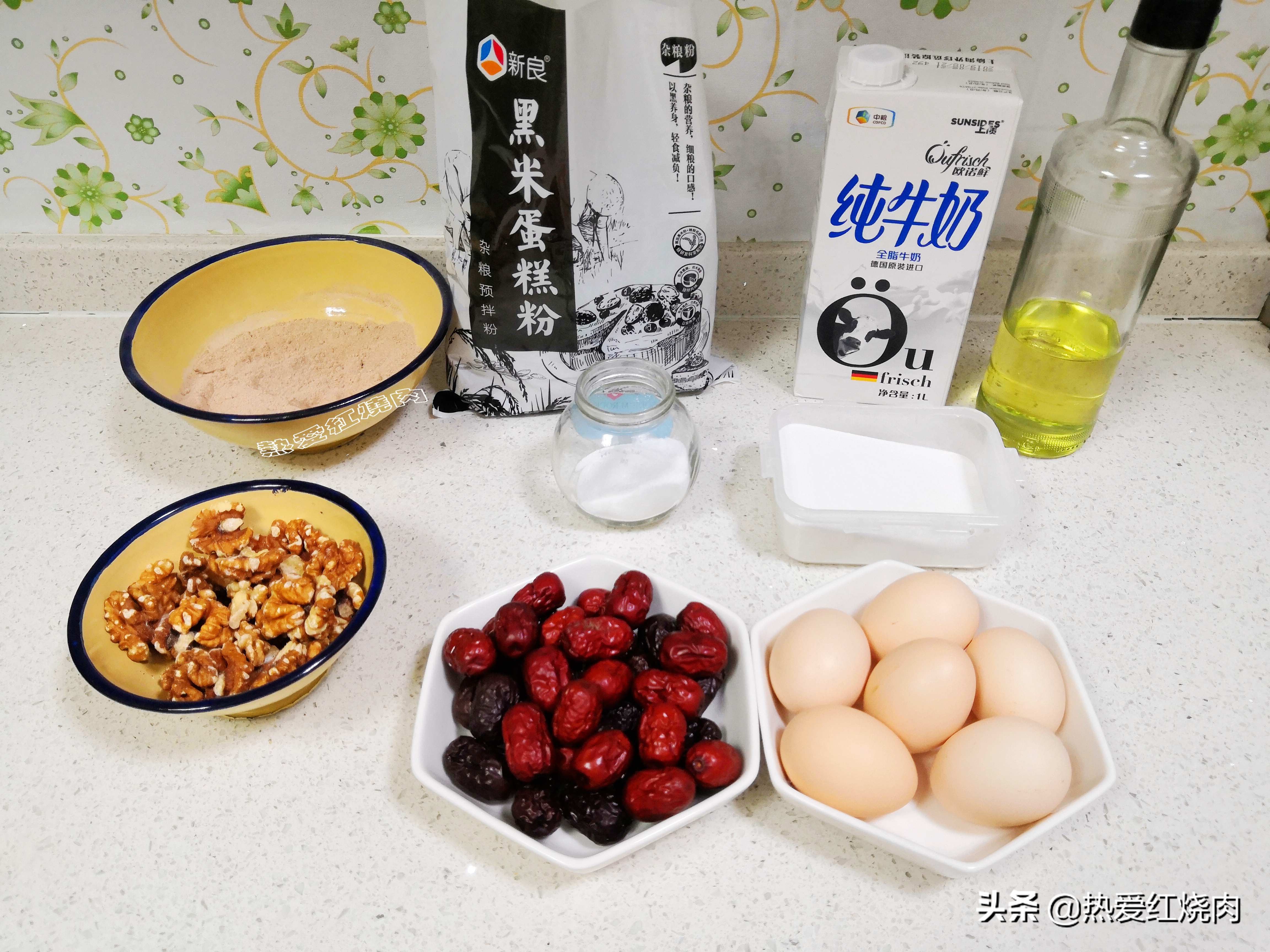 开口红糖枣糕怎么做,普通面粉红糖枣糕最正确的做法