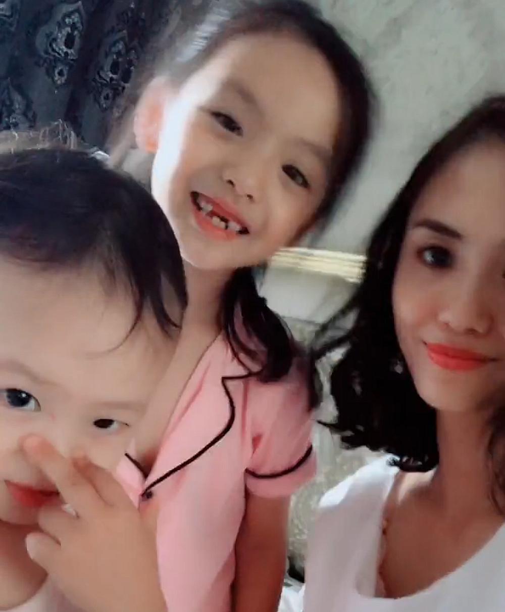 自律的孩子试卷笔迹,小学生作业字迹走红网络